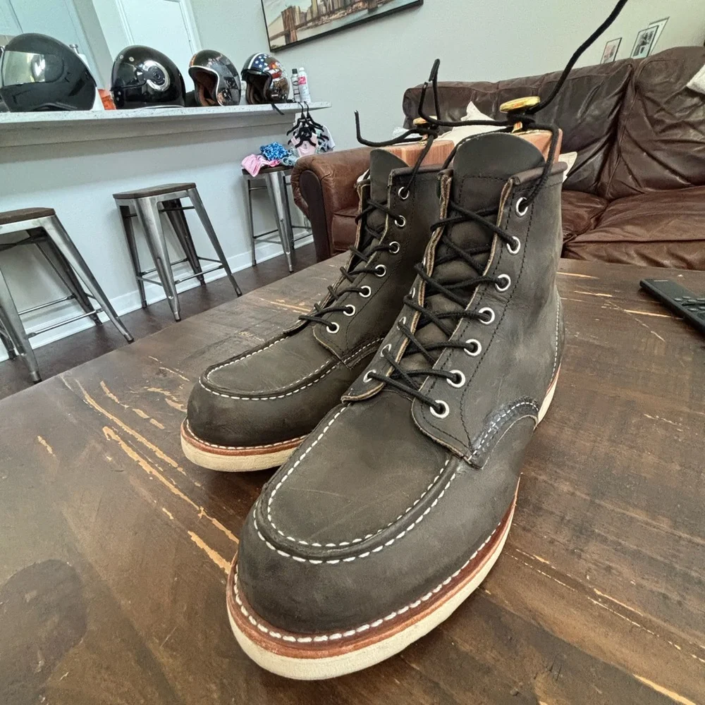 Redwing 8890 Charcoal Rough & Tough Boots - Picture 2 of 11